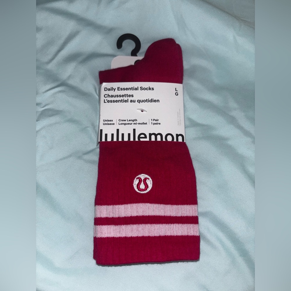 lululemon athletica Burgundy Daily Essential Socks